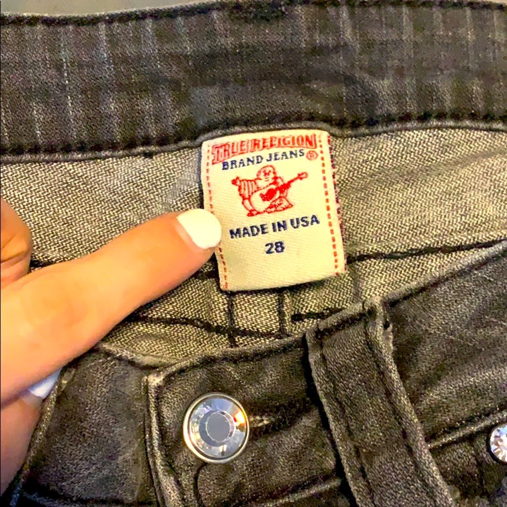 True Religion Distressed size 28